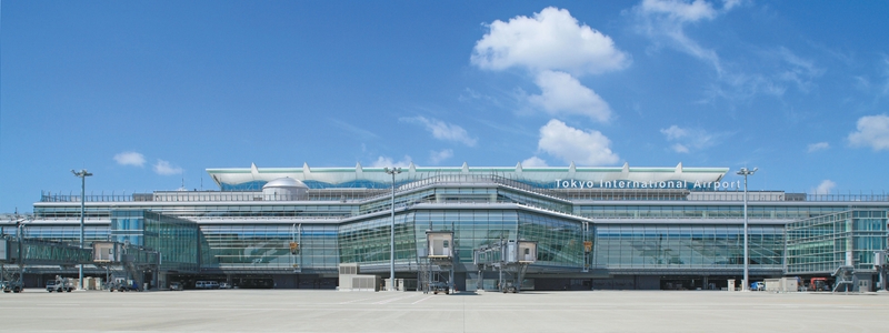 光共聴システムヘッドエンド装置の施工例(羽田空港国際線旅客ターミナル)